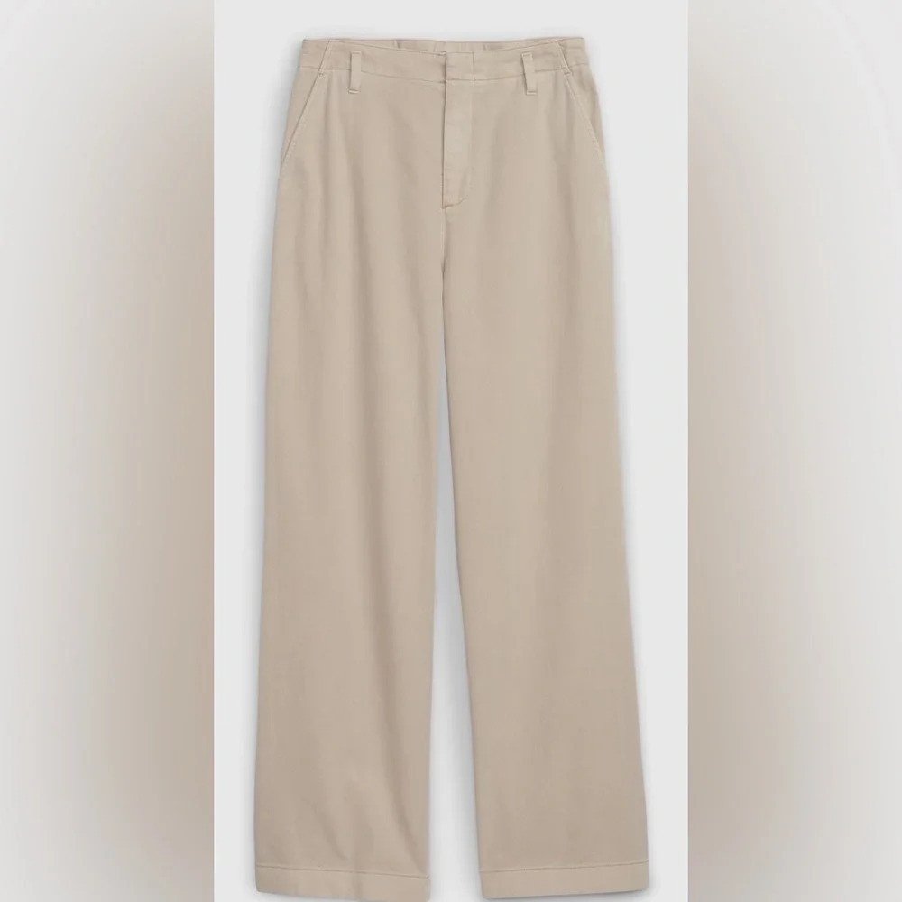 New with tags - Gap Loose Khakis  - Size 12 - Moonstone Tan